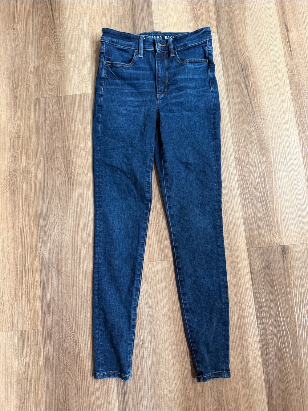 American Eagle Super High Rise Jegging Jeans Stretch Denim Size 4 Skinny Leg